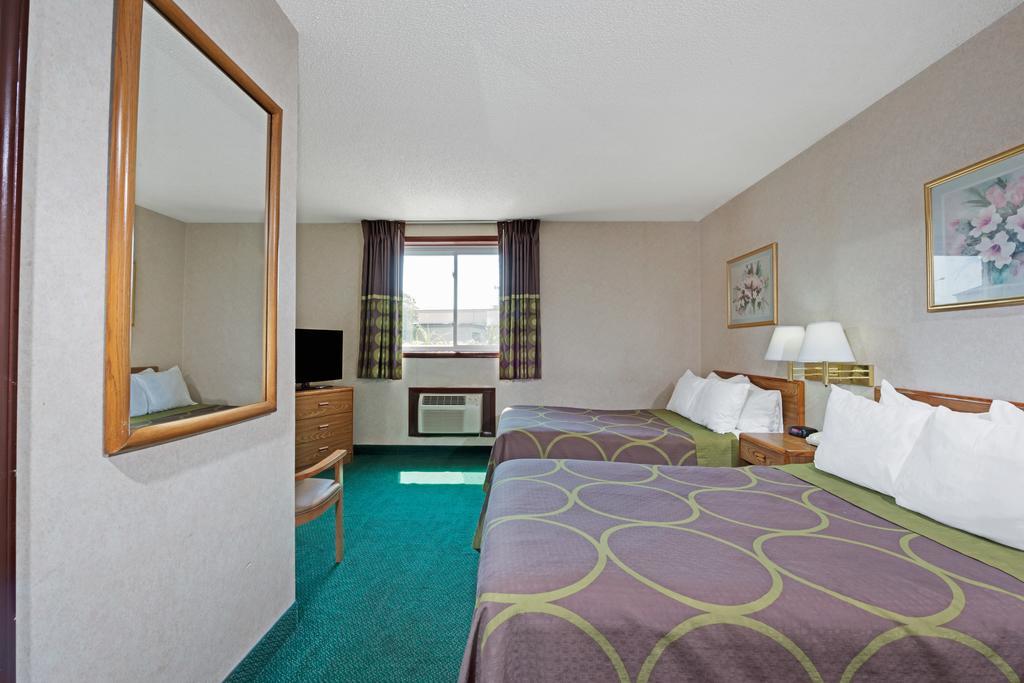 Super 8 By Wyndham Kenmore/Buffalo/Niagara Falls Area Exterior photo