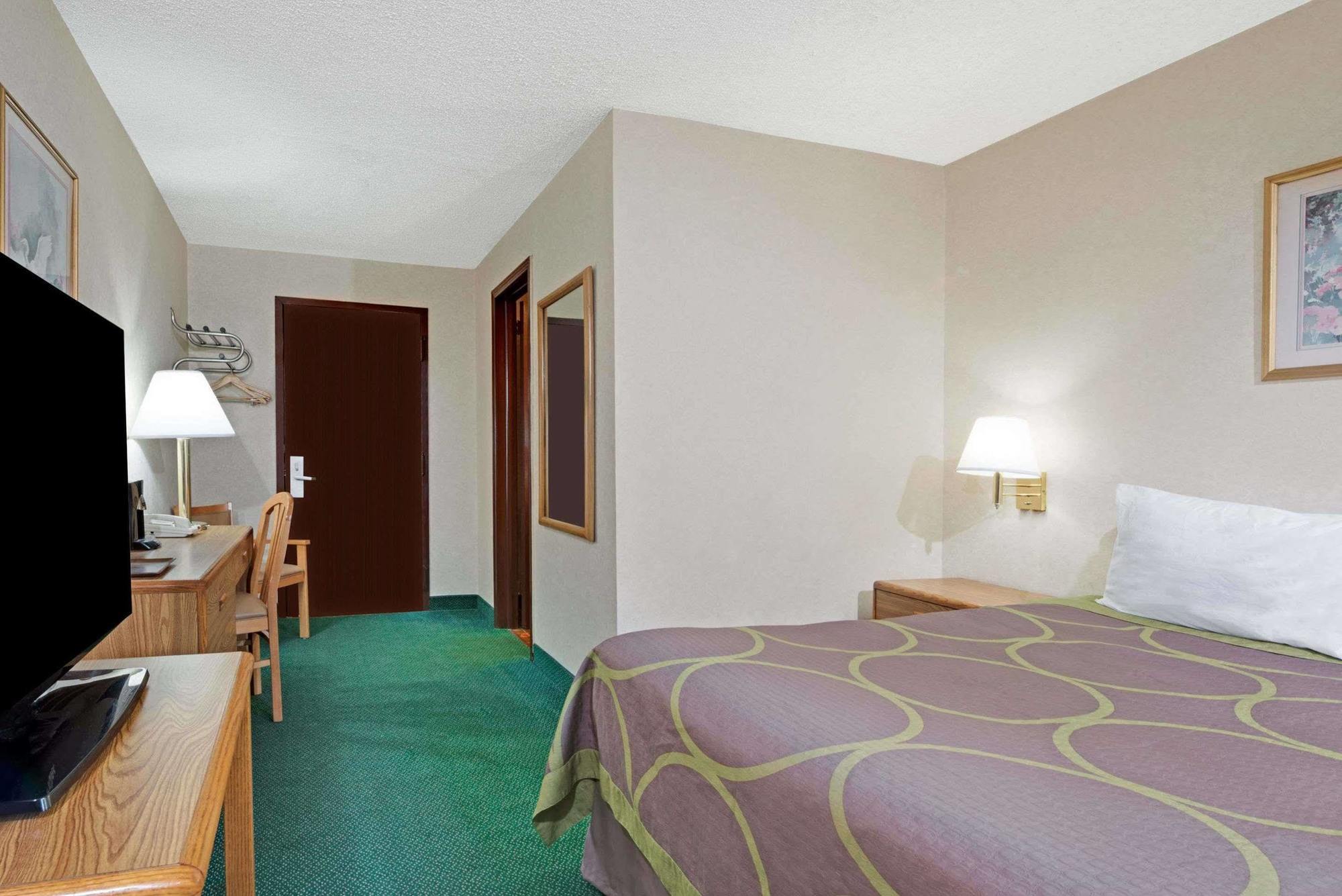 Super 8 By Wyndham Kenmore/Buffalo/Niagara Falls Area Exterior photo
